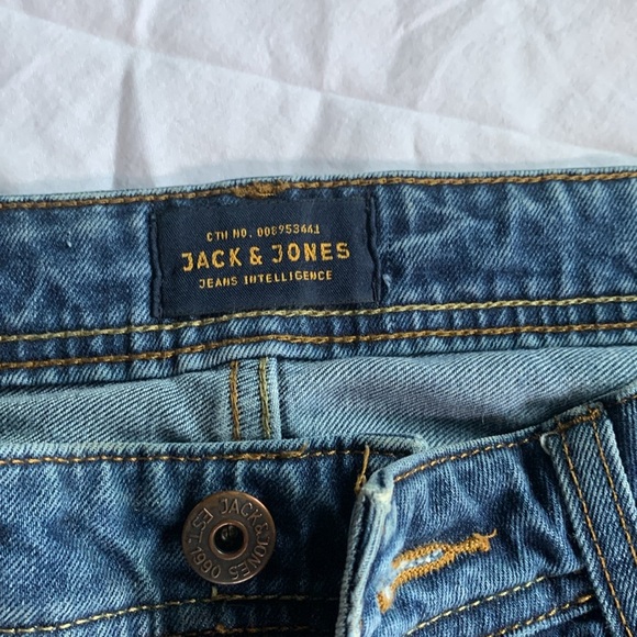 Jack & Jones Distressed Denim Slim Jeans “Mike” Design - Picture 2 of 12